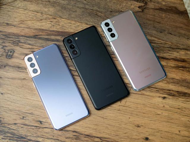 Samsung Showcases New Rollable Display for Future Tablet Concepts